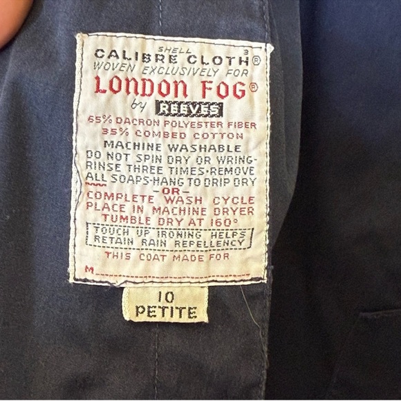 London Fog, Blue Trench Coat Classic Lightweight Design. Size 10 Petite. - Picture 4 of 5